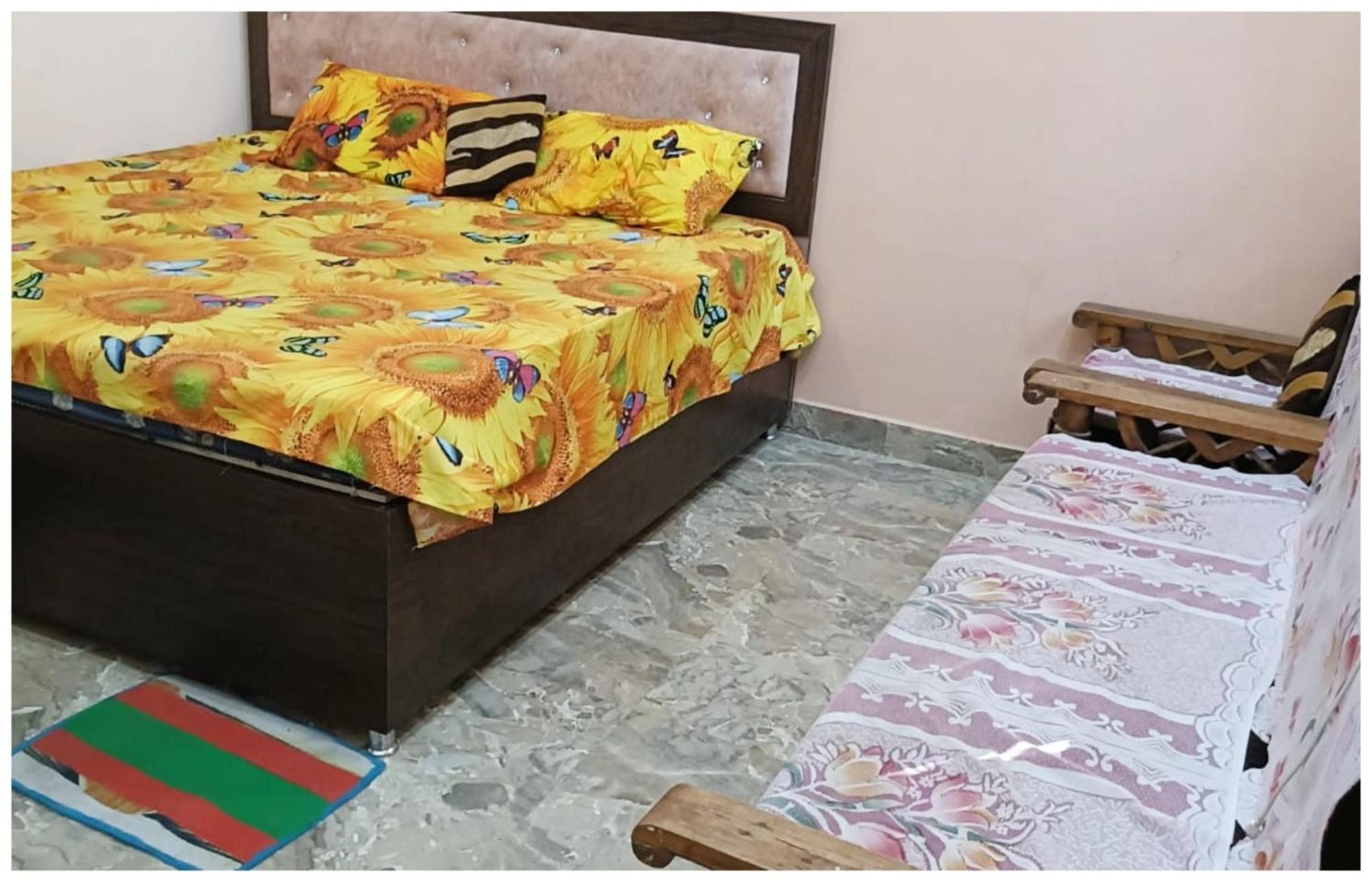 Hotel Aparna Grand Near Ram Janam Bhoomi And Temple - Fully Air Conditioned - Free Wifi Available - Best Budget Hotel In Ayodhya Екстериор снимка
